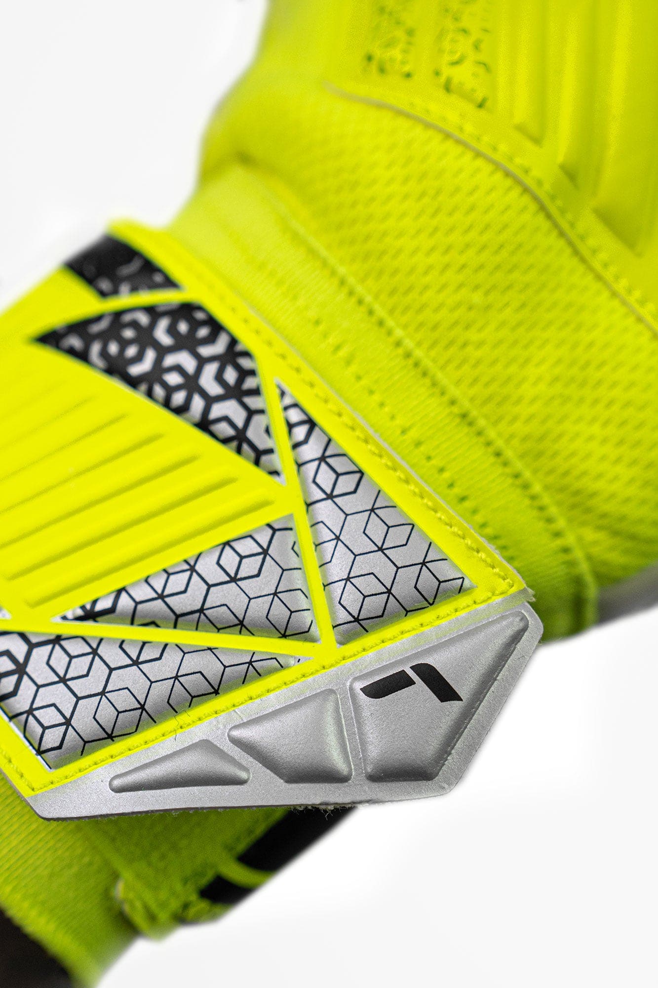 REUSCH ATTRAKT GRIP AMARILLO (SIN FERULAS)
