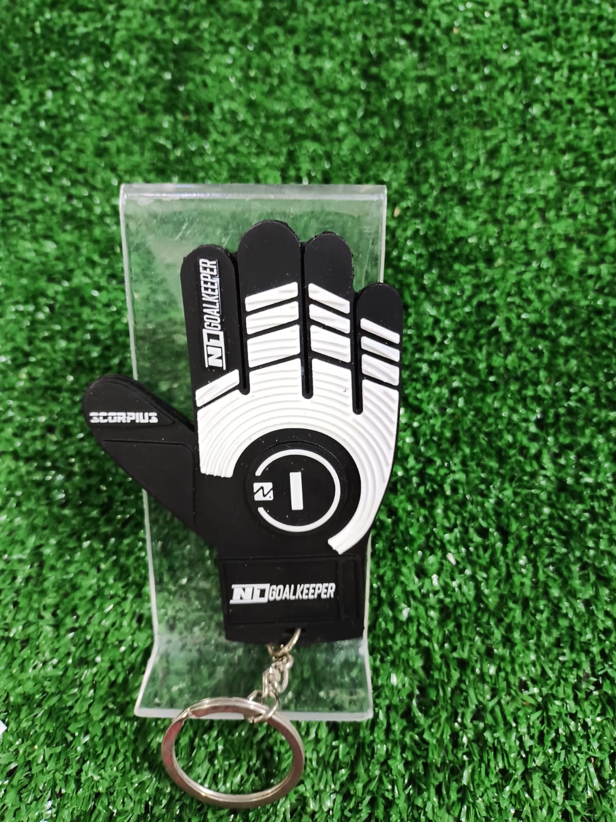 LLAVERO N1 SCORPIUS NEGRO/BLANCO