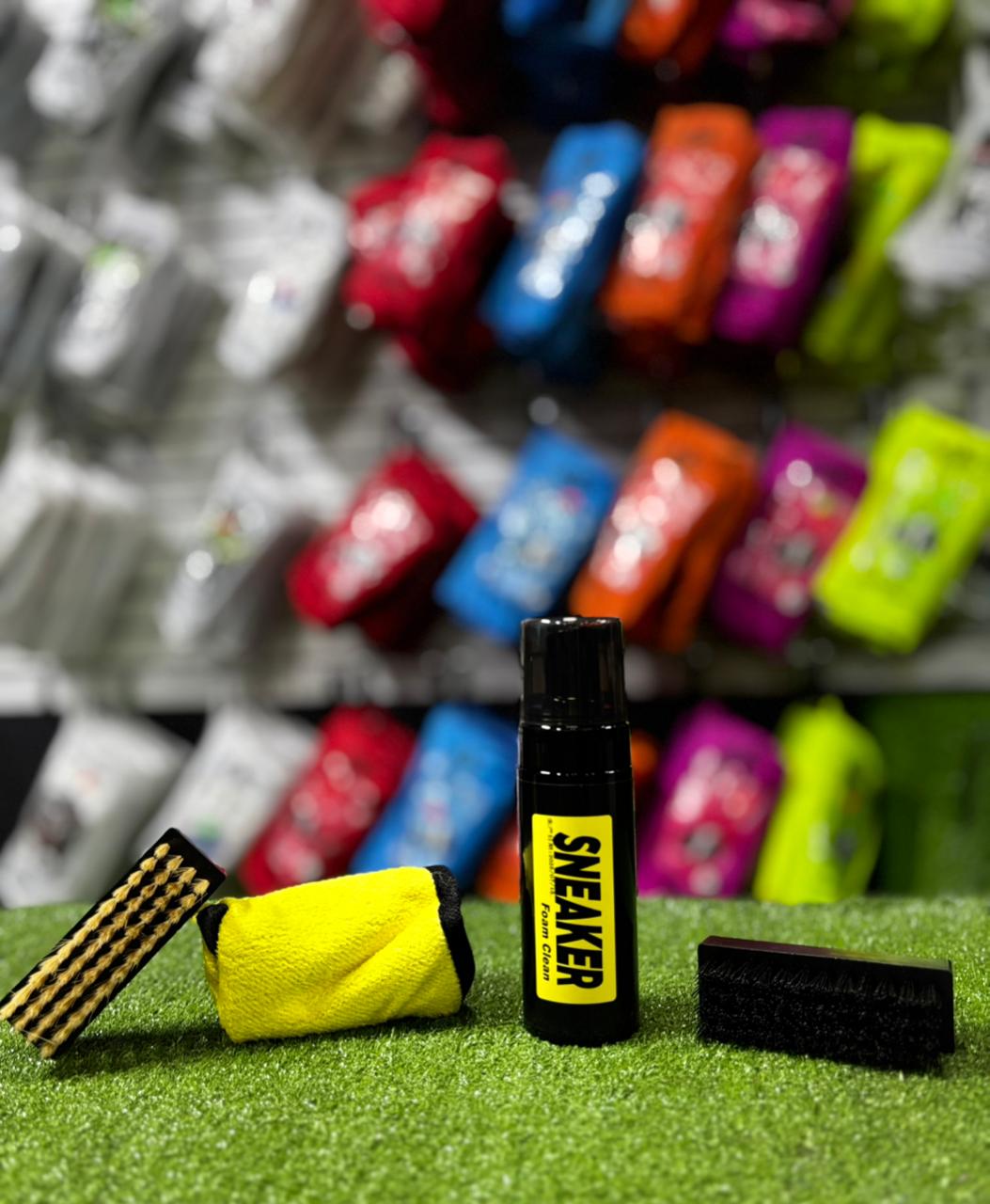 KIT DE LIMPIEZA PARA ZAPATOS DE FUTBOL