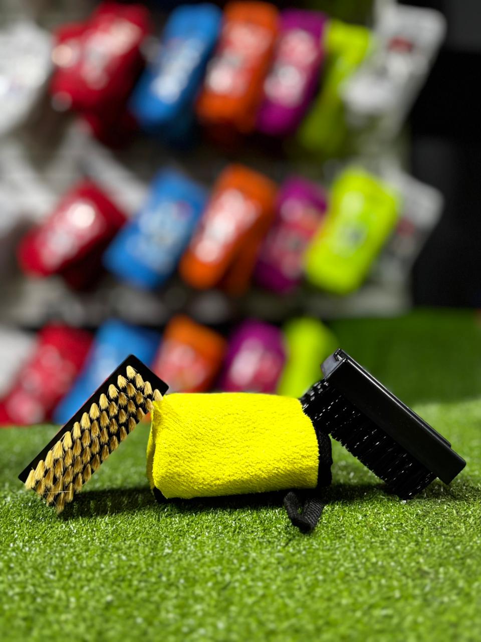 KIT DE LIMPIEZA PARA ZAPATOS DE FUTBOL